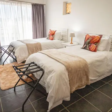 25 On Main Struisbaai Apartment Room photo