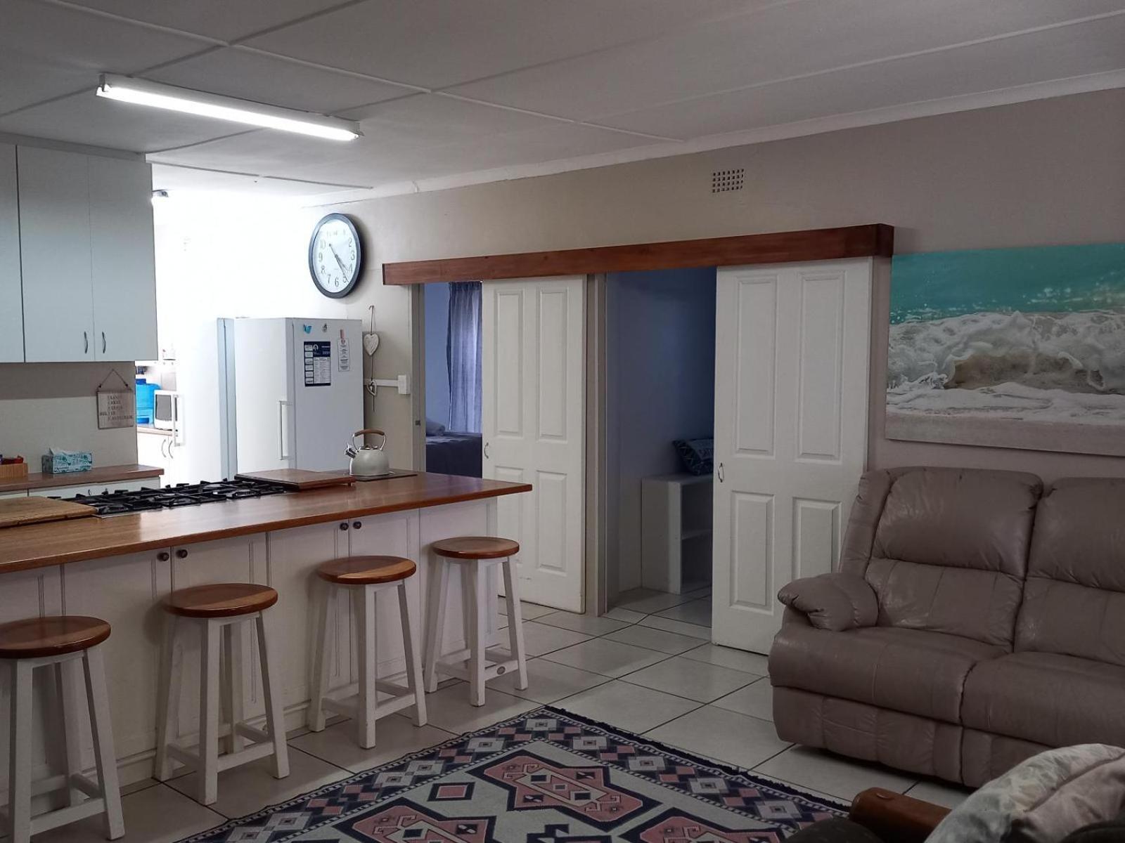 Apartment 25 On Main *