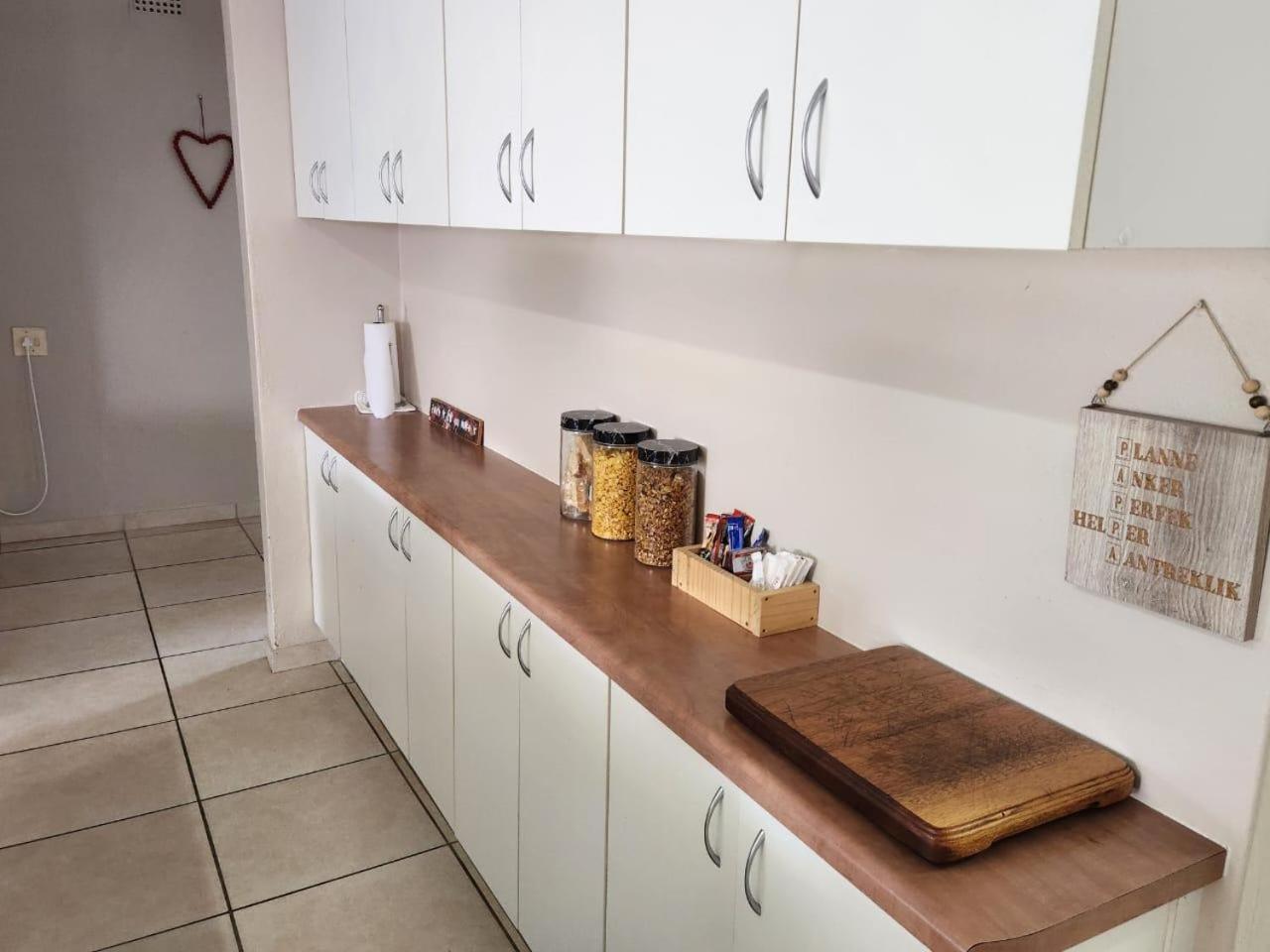 Apartment 25 On Main Struisbaai