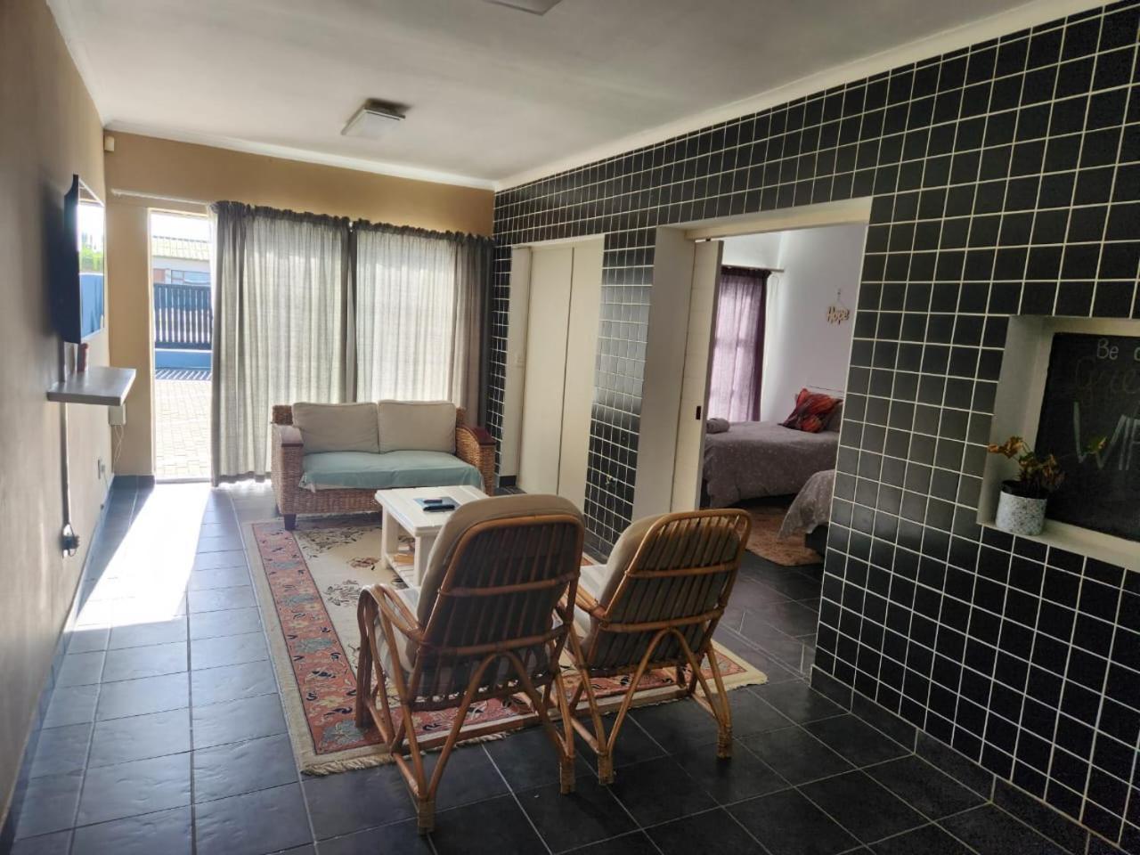 25 On Main Apartment Struisbaai